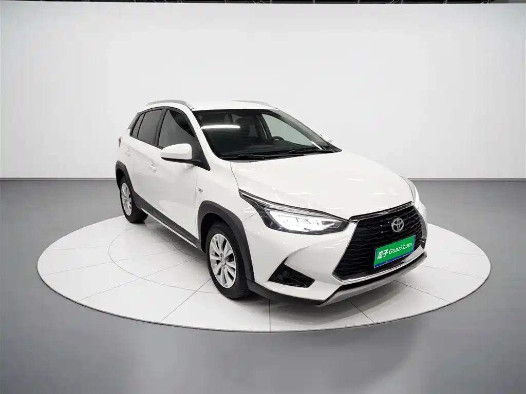 Toyota Yaris L 2023 — фото 4