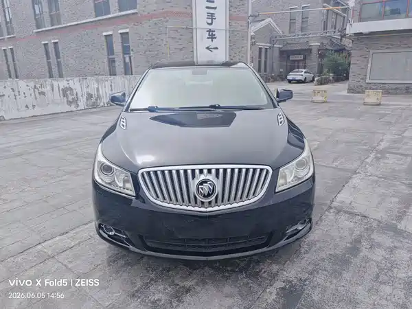 Buick LaCrosse 2011