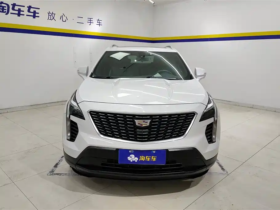 Cadillac XT4 2021 — фото 2