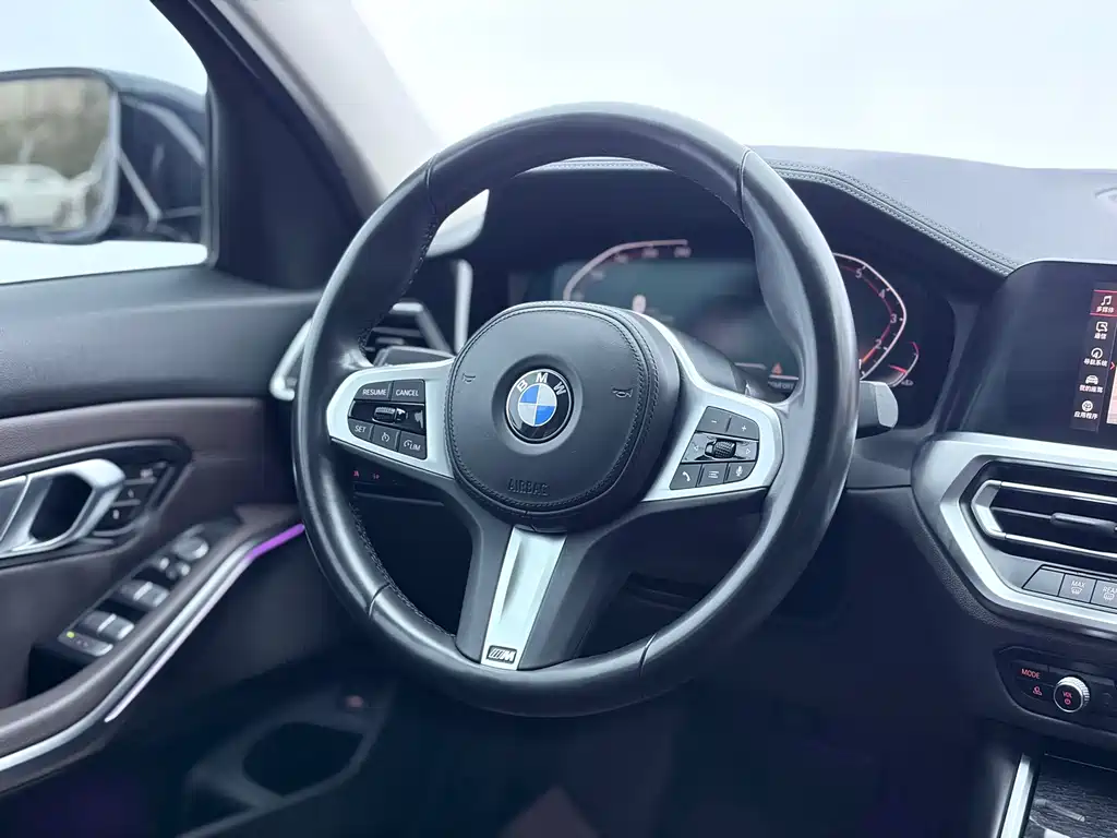 BMW 3 Series 2021 — фото 14