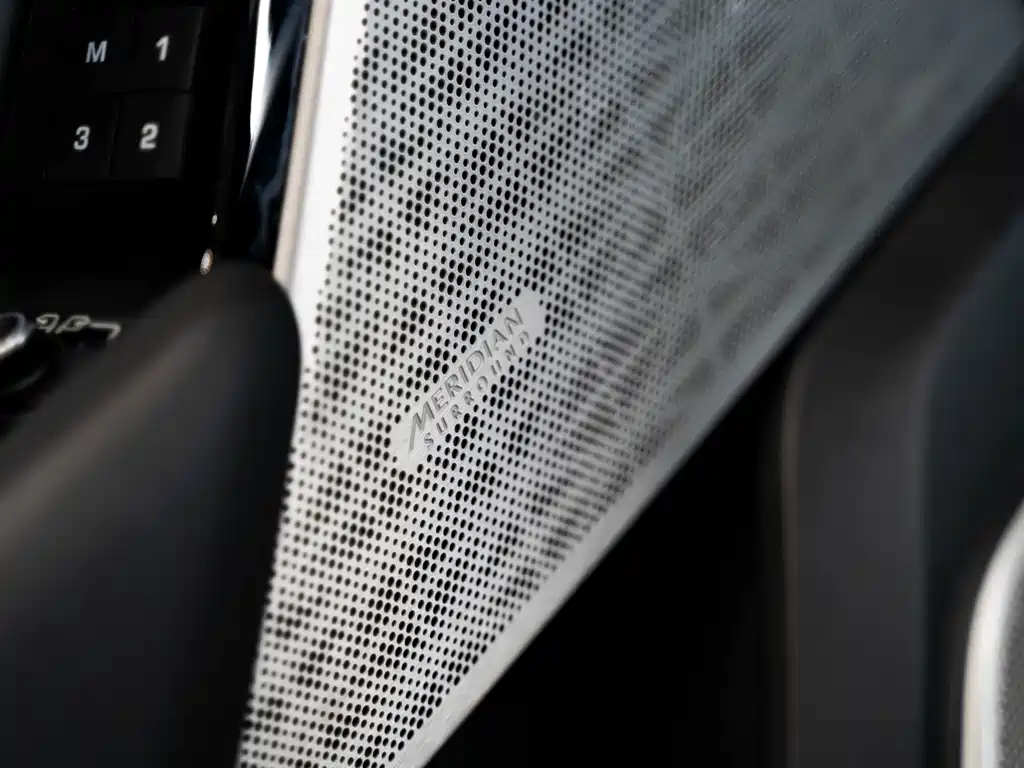 Land Rover Velar 2021 — фото 18