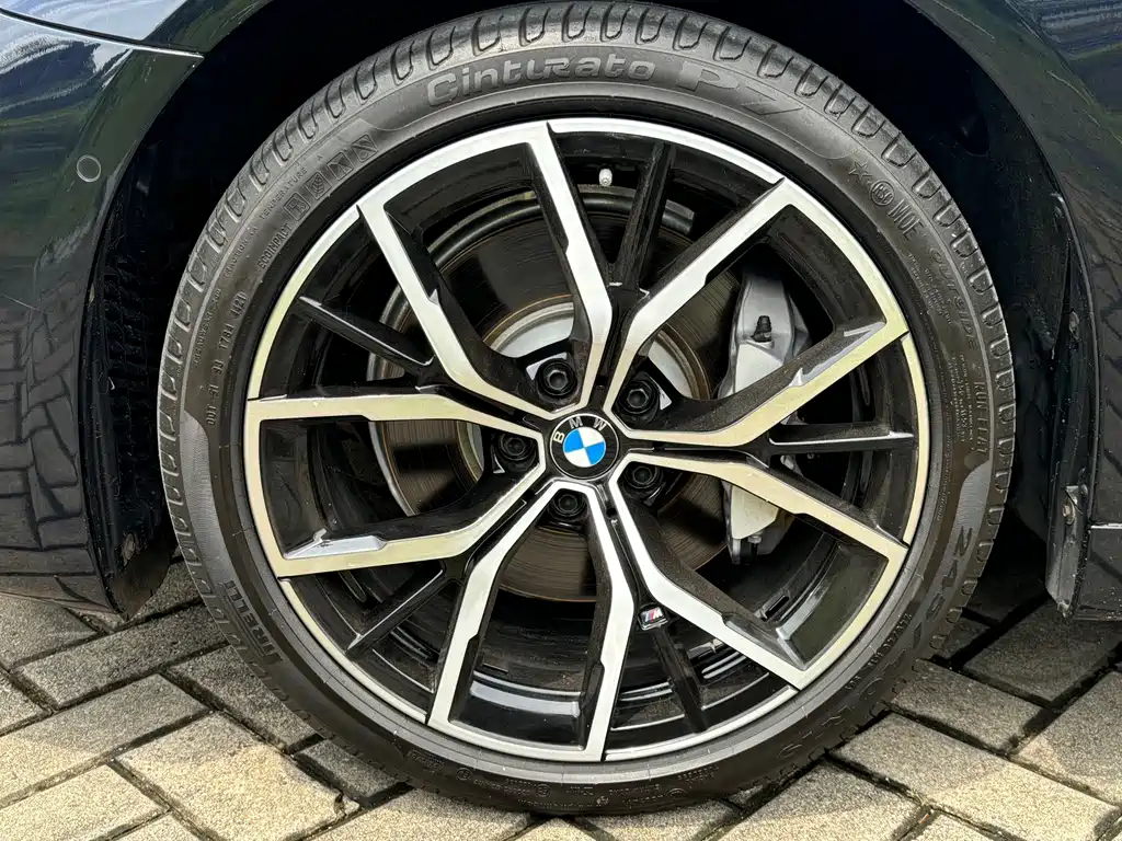BMW 5 Series 2022 — фото 18