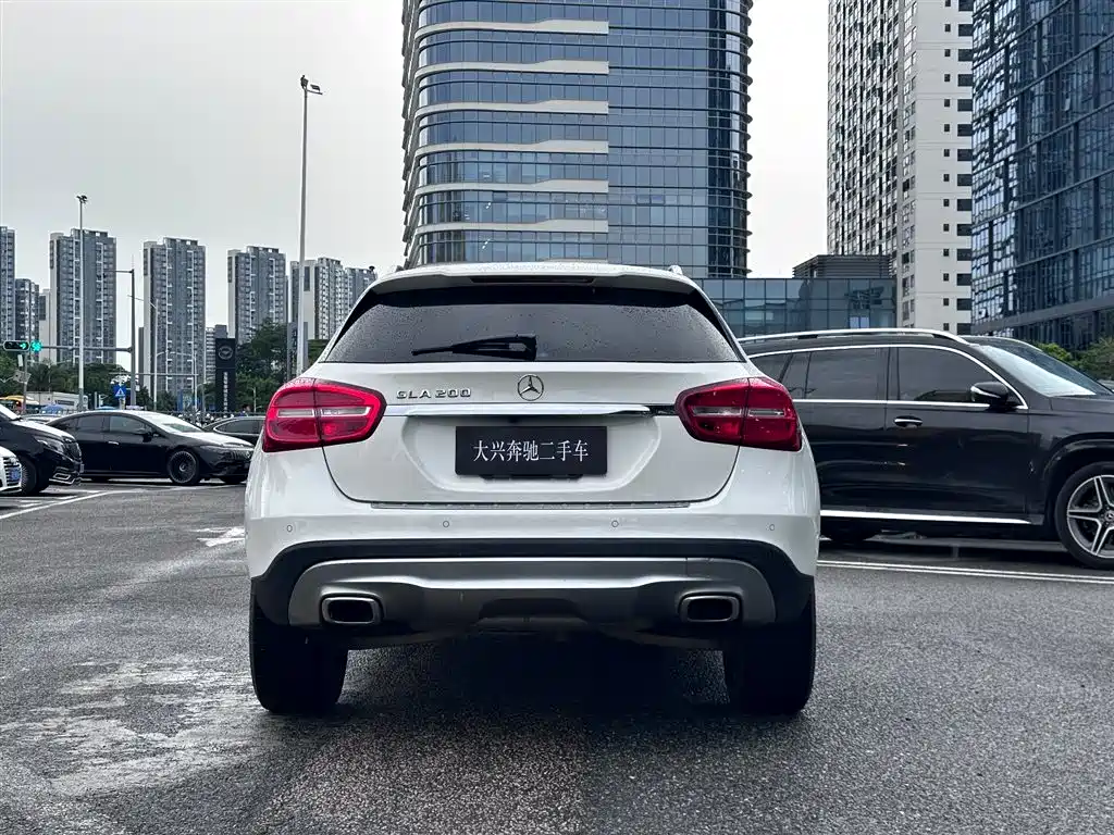 Mercedes-Benz GLA 2015