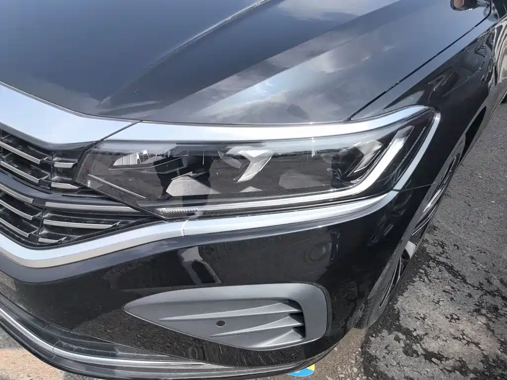 Volkswagen Passat 2024