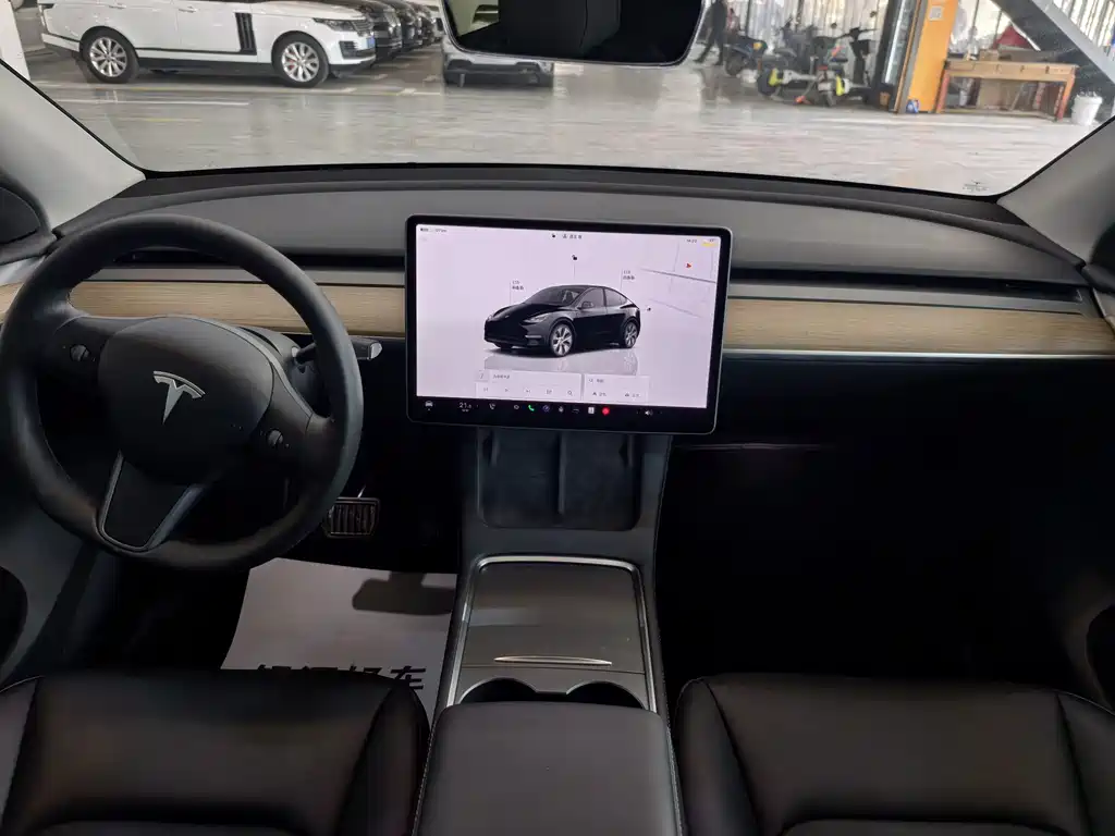 Tesla Model Y 2022 — фото 14