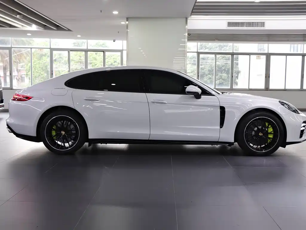 Porsche Panamera Hybrid 2018 — фото 8