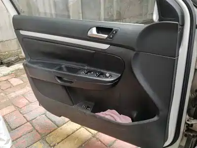 Volkswagen Sagitar 2012