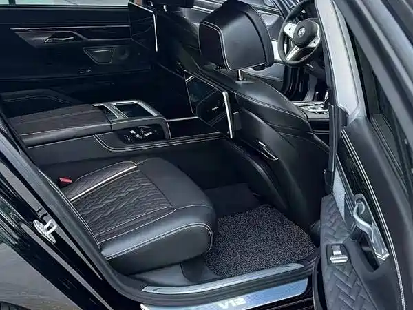 BMW 7 Series 2021