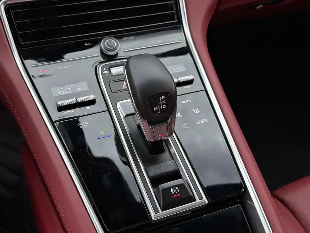 Porsche Panamera 2023 — фото 11