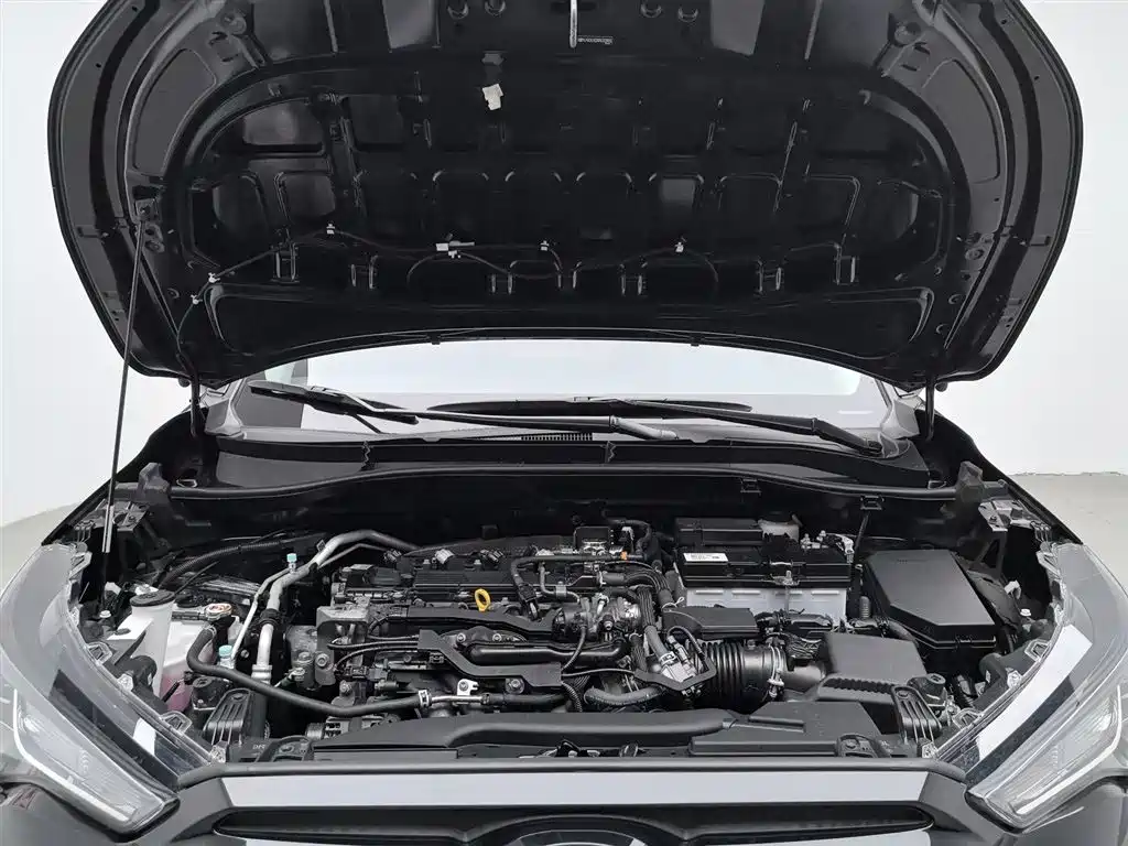 Toyota Frontlander 2024