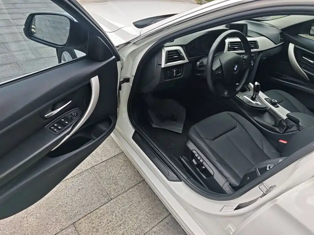 BMW 3 Series 2014 — фото 16