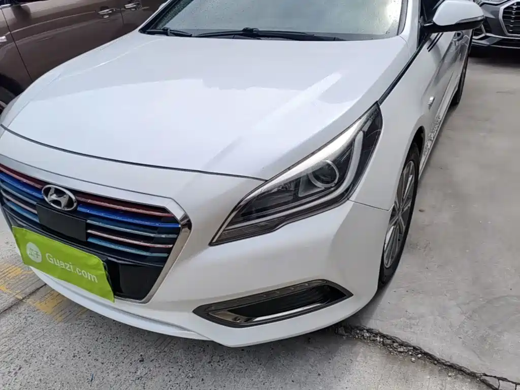 Hyundai Sonata 2017 — фото 24