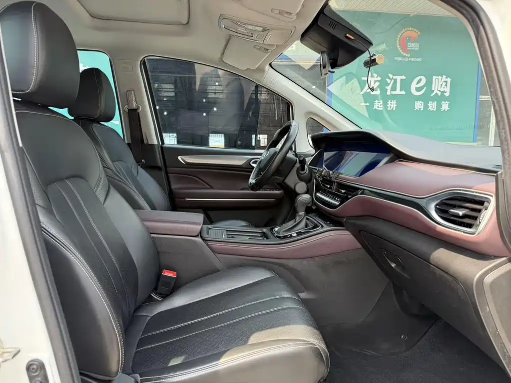 GAC Trumpchi M6 2021 — фото 10