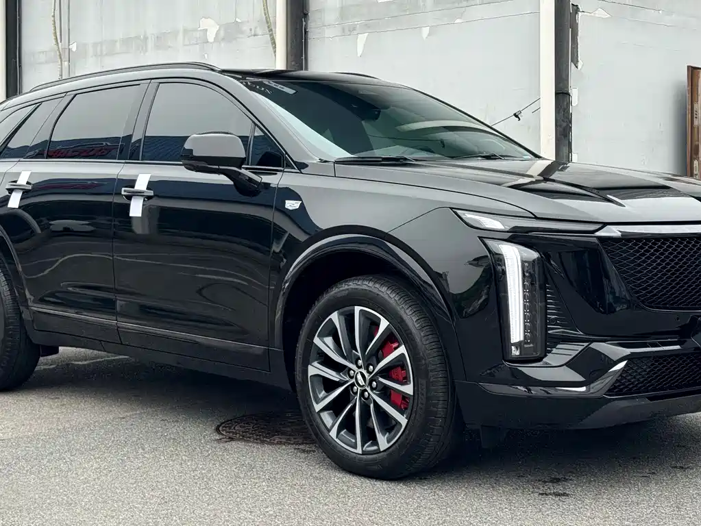 Cadillac XT5 2025 — фото 13