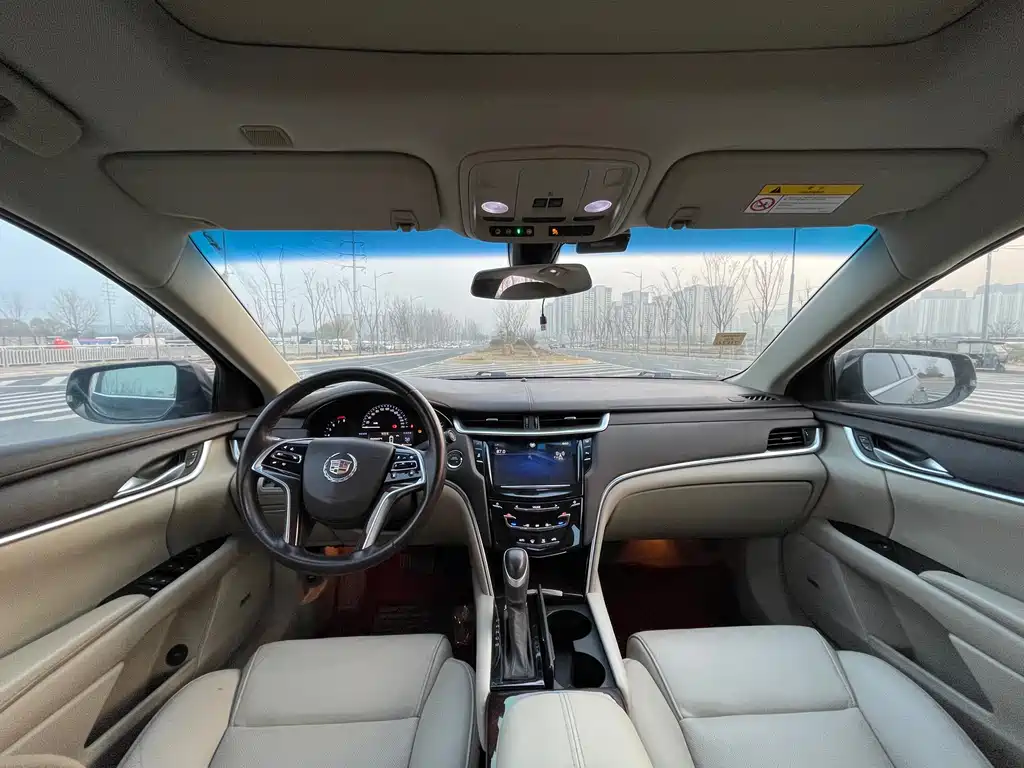 Cadillac XTS 2015 — фото 6