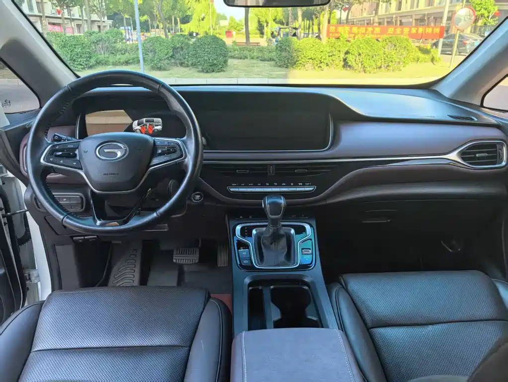 GAC Trumpchi M6 2022 — фото 6