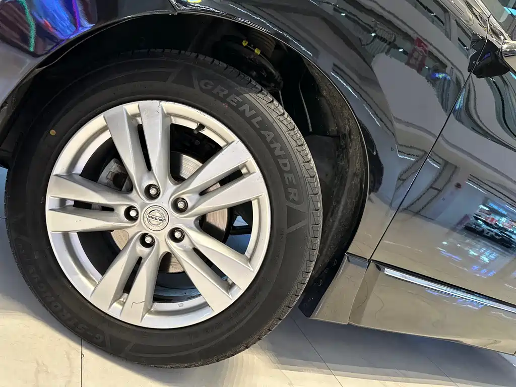 Nissan Quest 2017