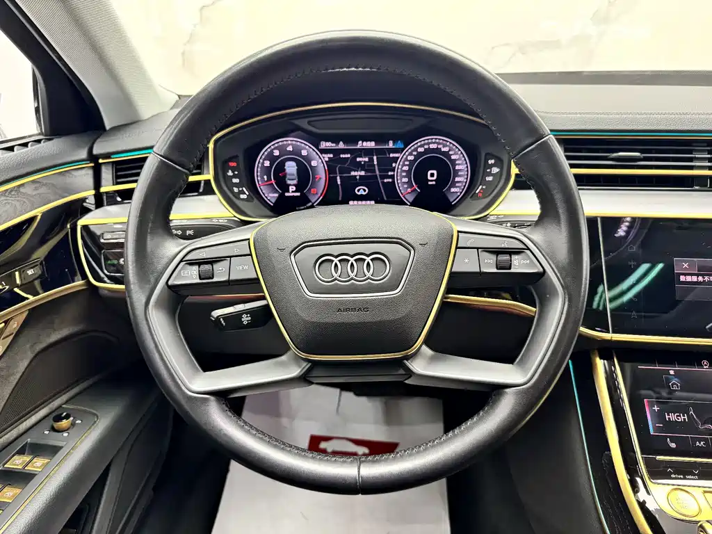 Audi A8 2020 — фото 14