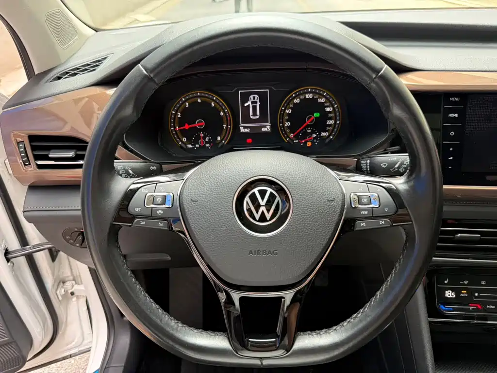Volkswagen Tharu 2022 — фото 12