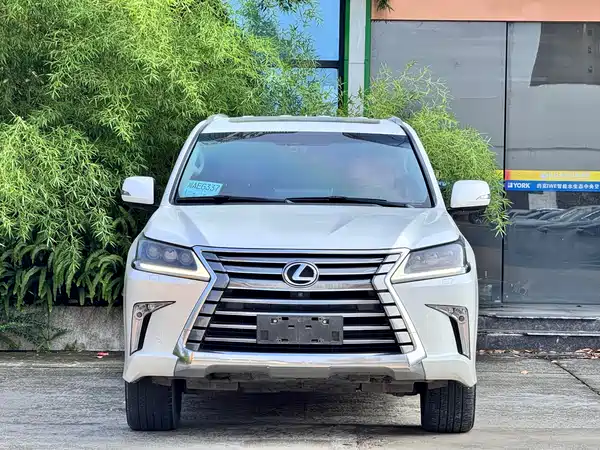 Lexus LX 2018