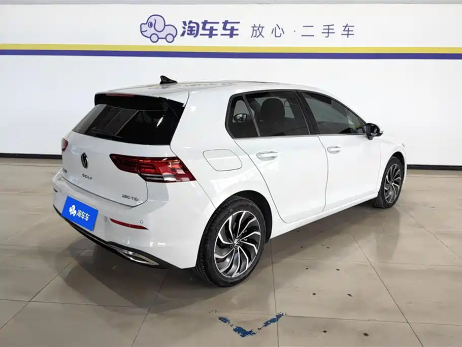 Volkswagen Golf 2023