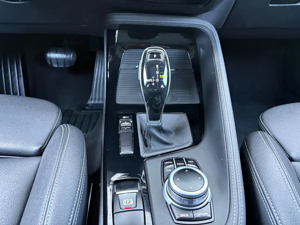BMW X2 2021 — фото 13