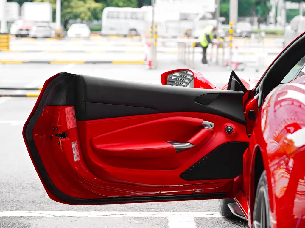 Ferrari F8 2023 — фото 24