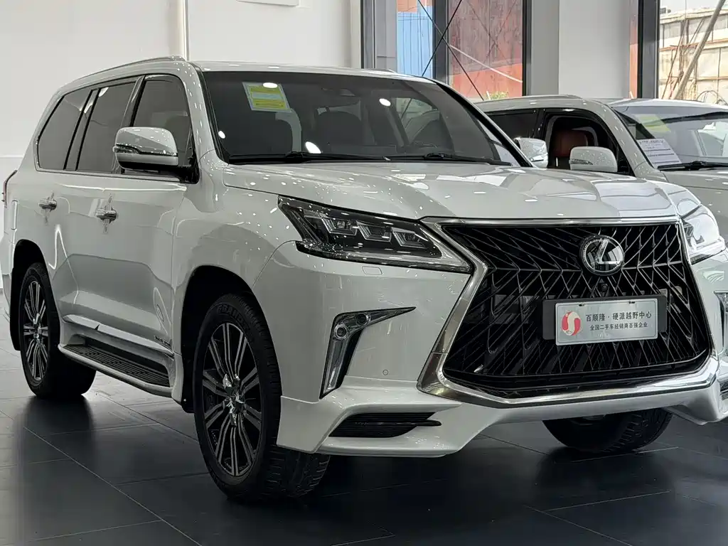 Lexus LX 2019 — фото 2