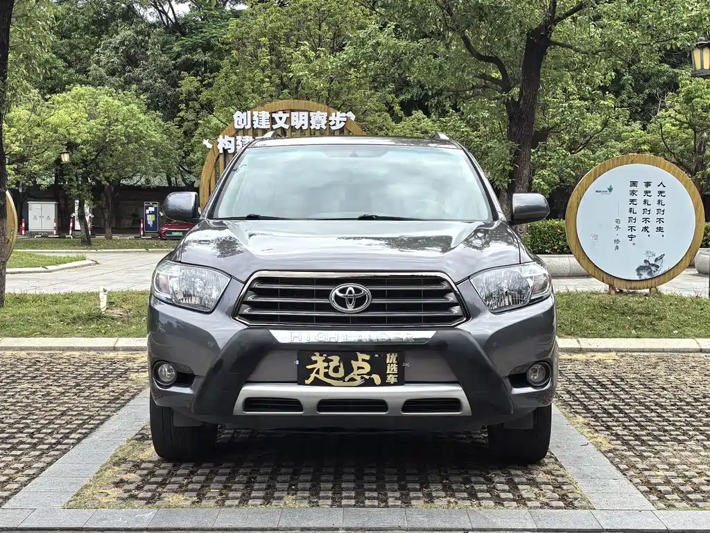 Toyota Highlander 2011 — фото 2