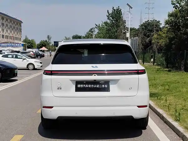 Li Auto L7 2024