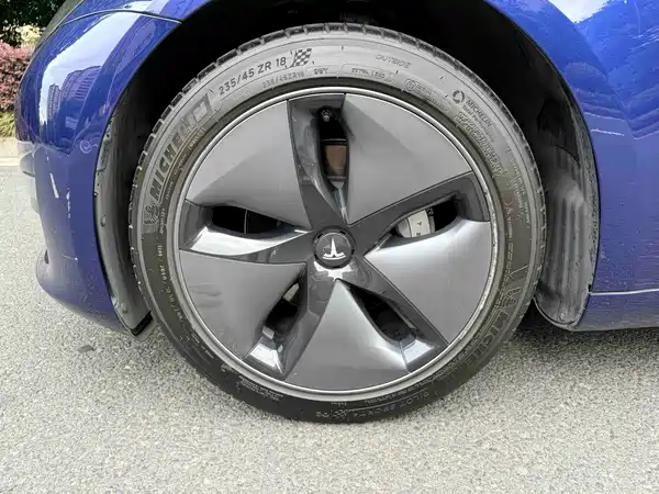 Tesla Model 3 2019