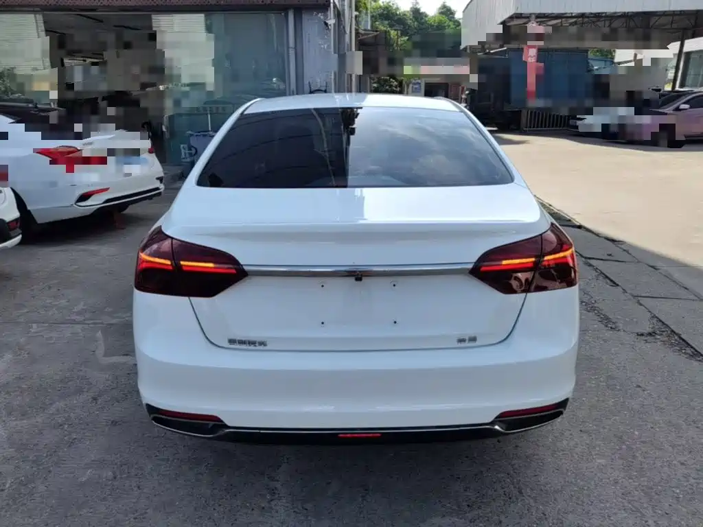 Geely Emgrand 2020