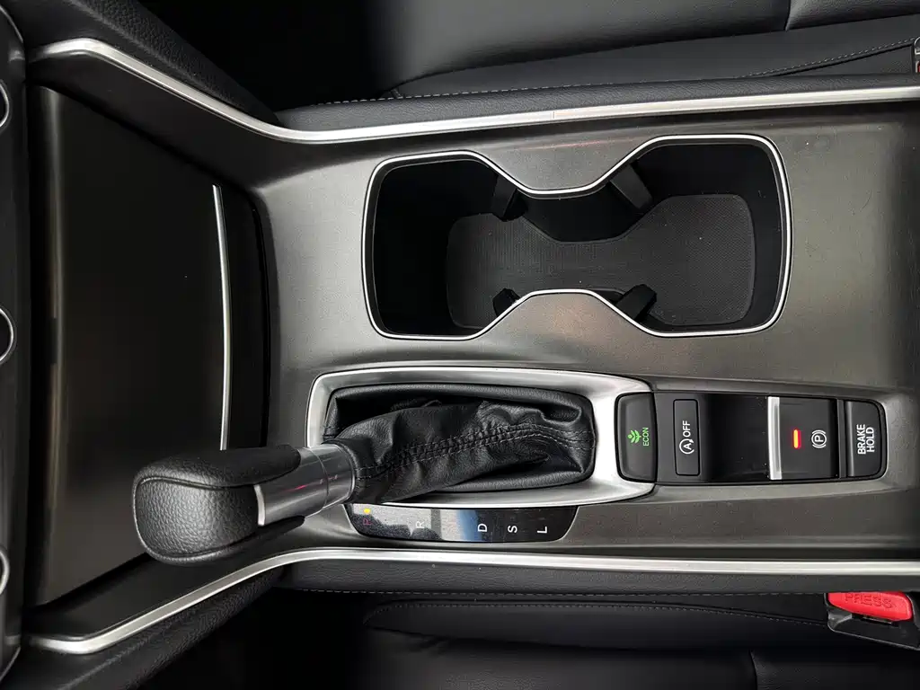 Honda Accord 2023 — фото 12