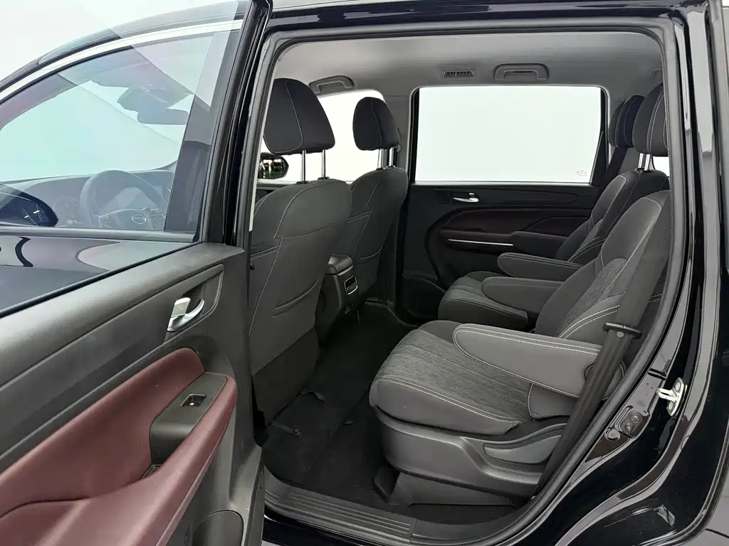 GAC Motor Trumpchi M6 2023 — фото 11