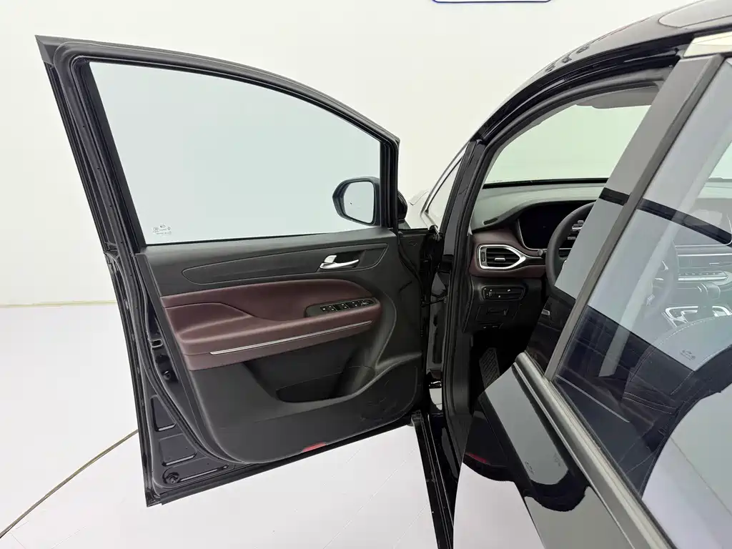 GAC Motor Trumpchi M6 2023 — фото 27