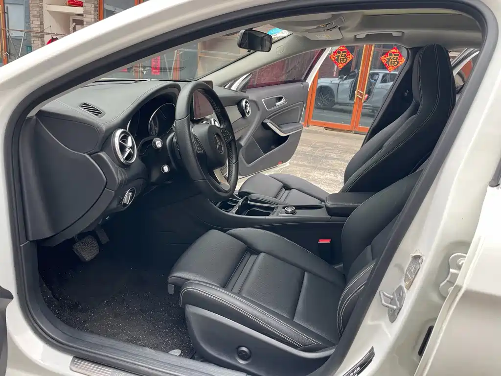 Mercedes-Benz GLA 2016