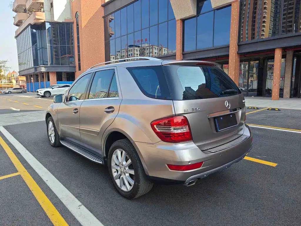 Mercedes-Benz M-Class 2011