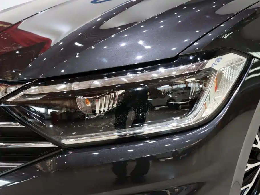 Volkswagen Sagitar 2021