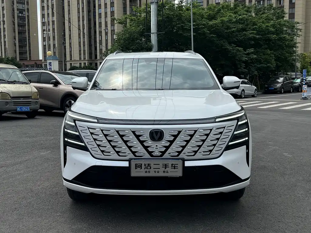 Changan CS75 PLUS 2025 — фото 2