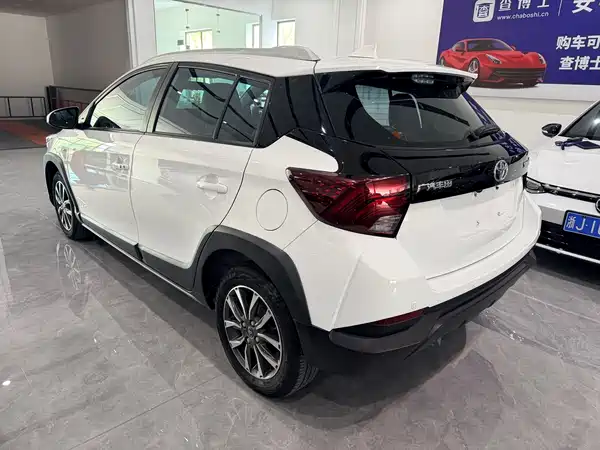 Toyota Yaris L 2022