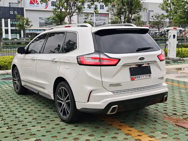 Ford Edge 2021