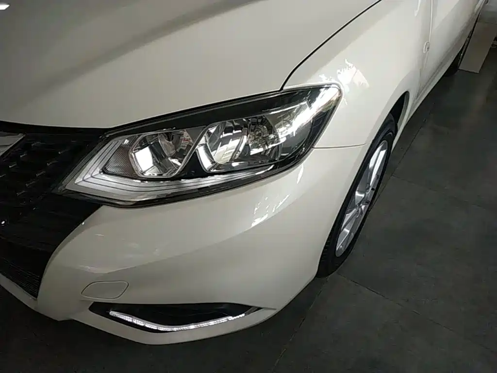 Nissan Tiida 2022 — фото 24