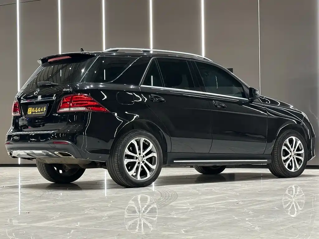 Mercedes-Benz GLE 2016 — фото 4