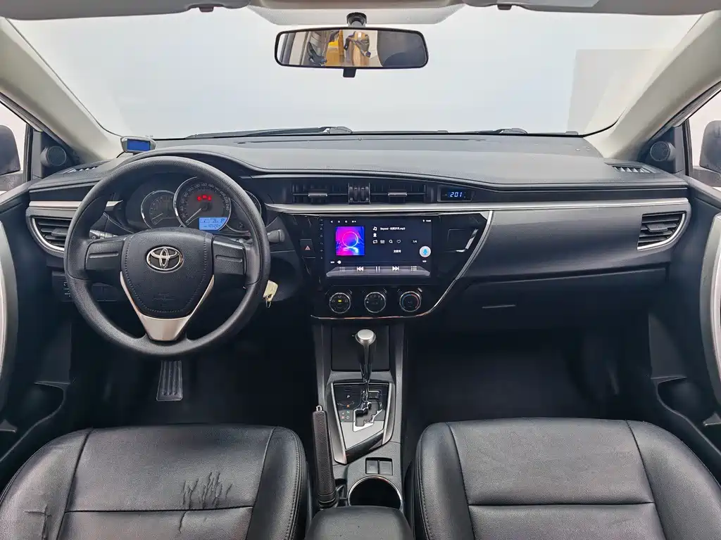Toyota Corolla 2015 — фото 15