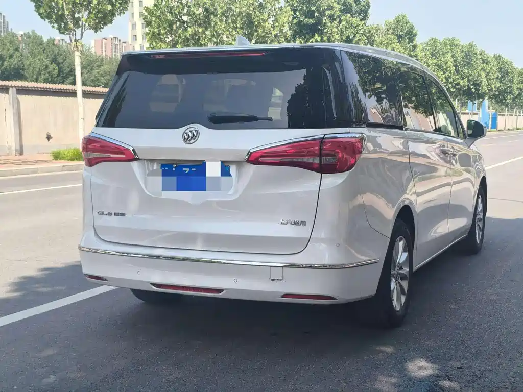 Buick GL8 2018 — фото 18
