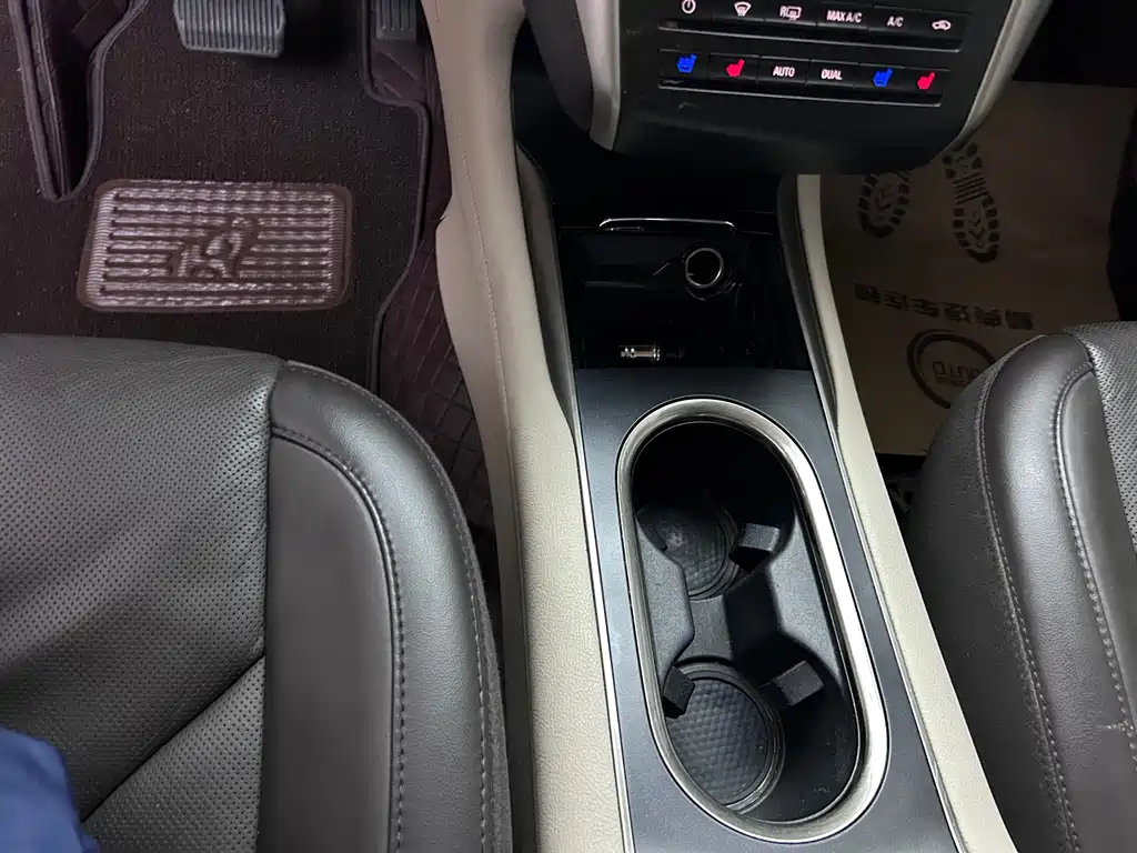 Lincoln MKC 2017 — фото 17