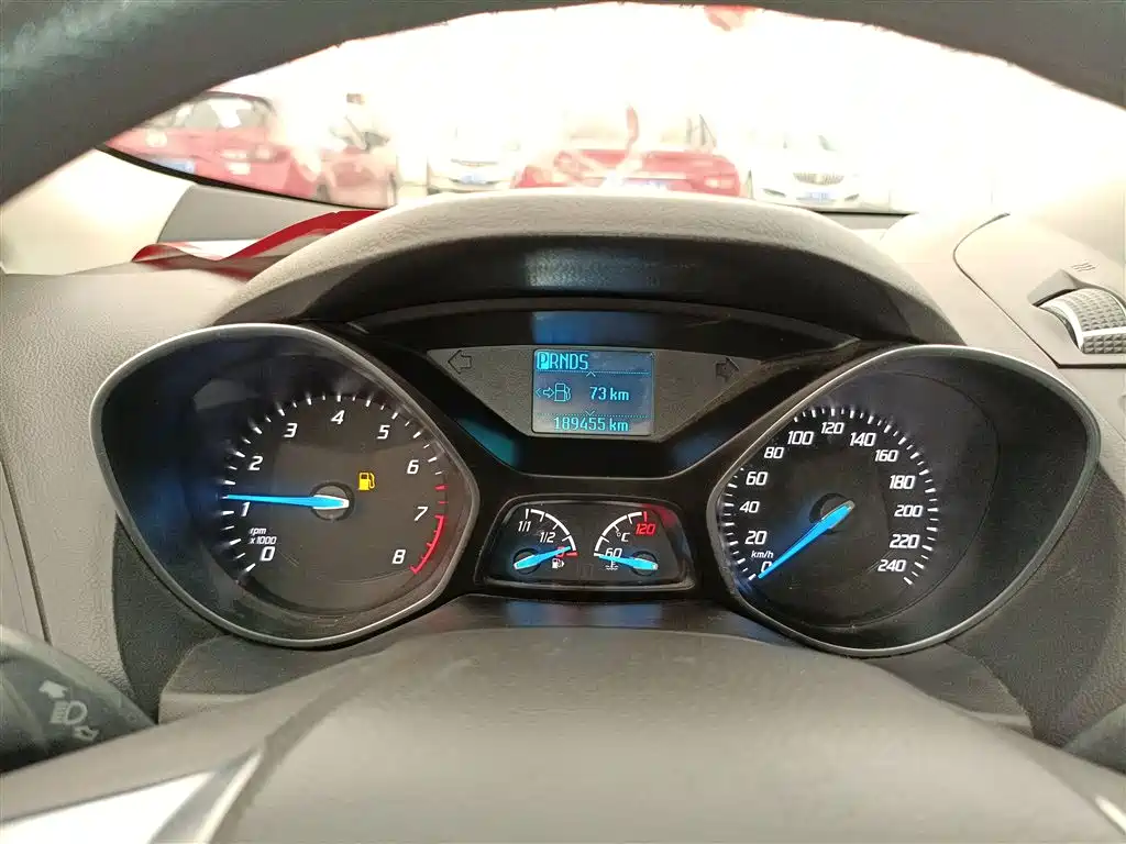 Ford Kuga 2015 — фото 12