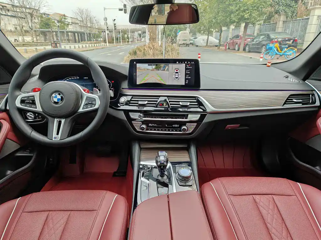 BMW 5 Series 2022