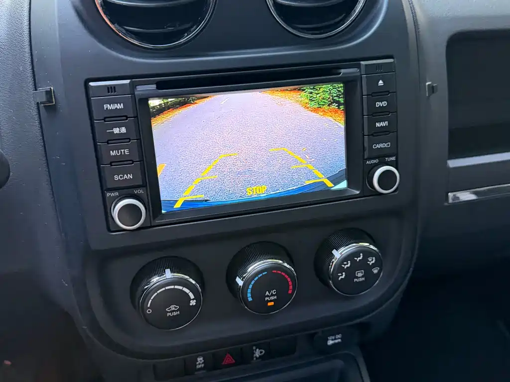 Jeep Compass 2013 — фото 18
