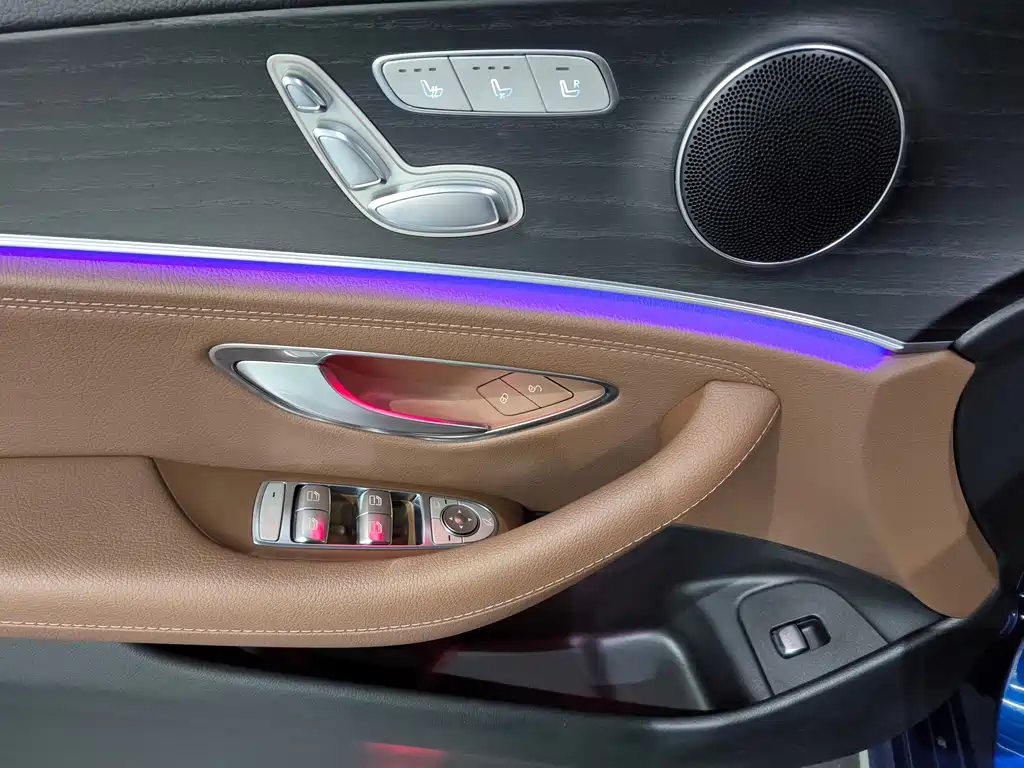 Mercedes-Benz E-Class 2020 — фото 23